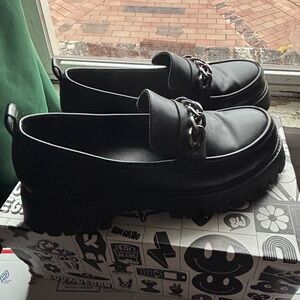 Koi Shenron Chain Loafers